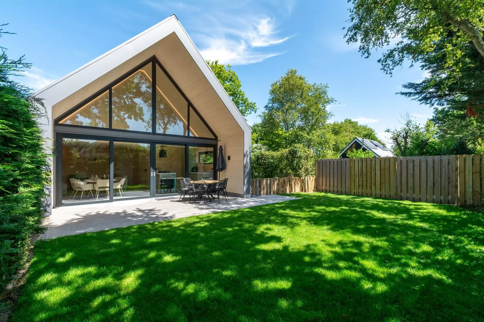 Belkmer Beachhouse - Buitenkant zomer