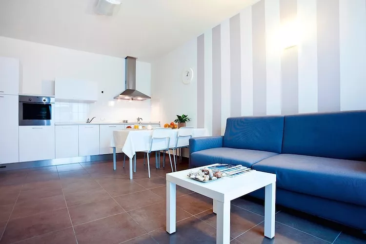 	Residence Riviera Palace Two-room Apartment-Eetkamer