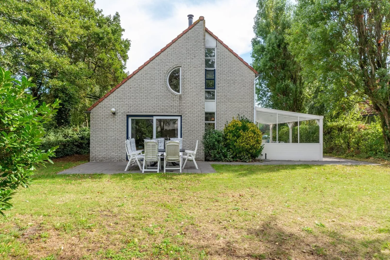 Ooghduyne 75-Tuinen zomer