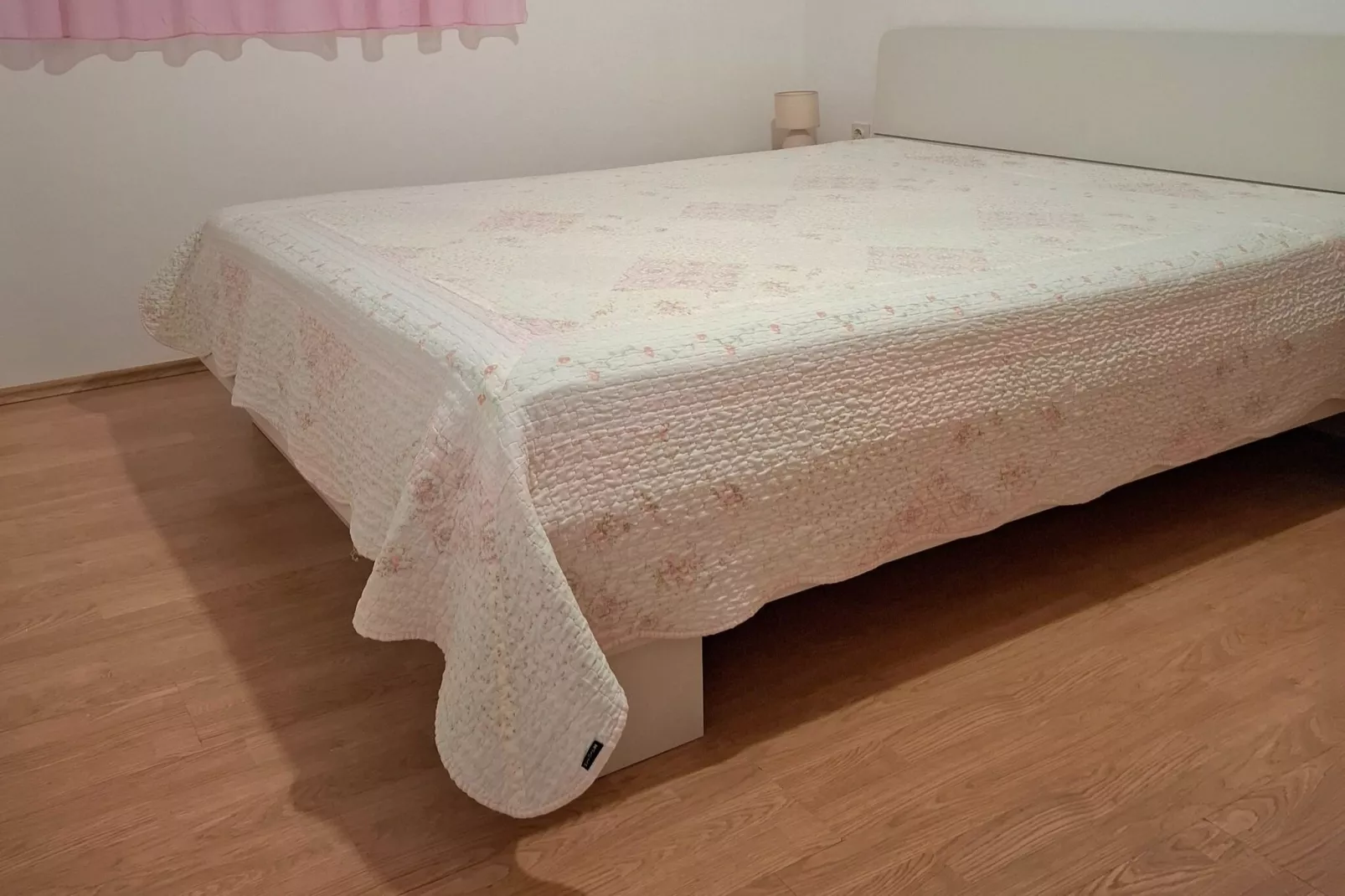 Guest House Old Town View- One Bedroom Apartment (3 Adults)-Slaapkamer