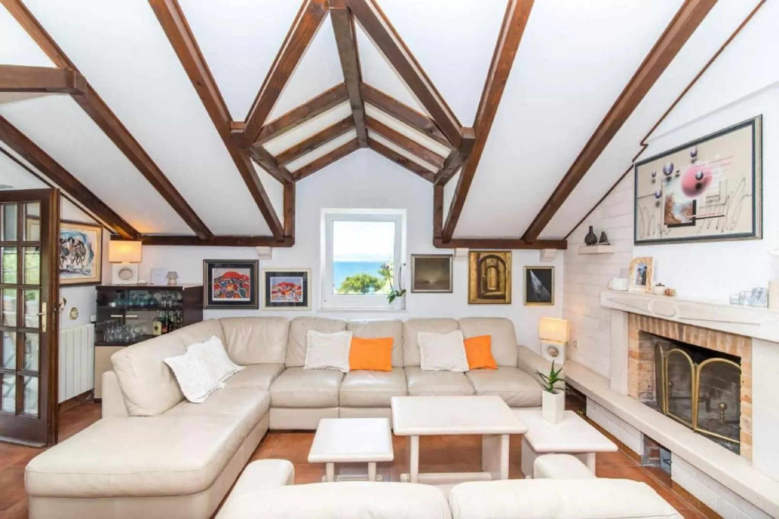 Three bedroom Apartment with terrace and sea view (Nera)