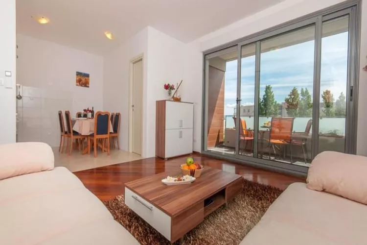 Apartments Nikolina (ST)- Comfort Two Bedroom Apartment(A1)