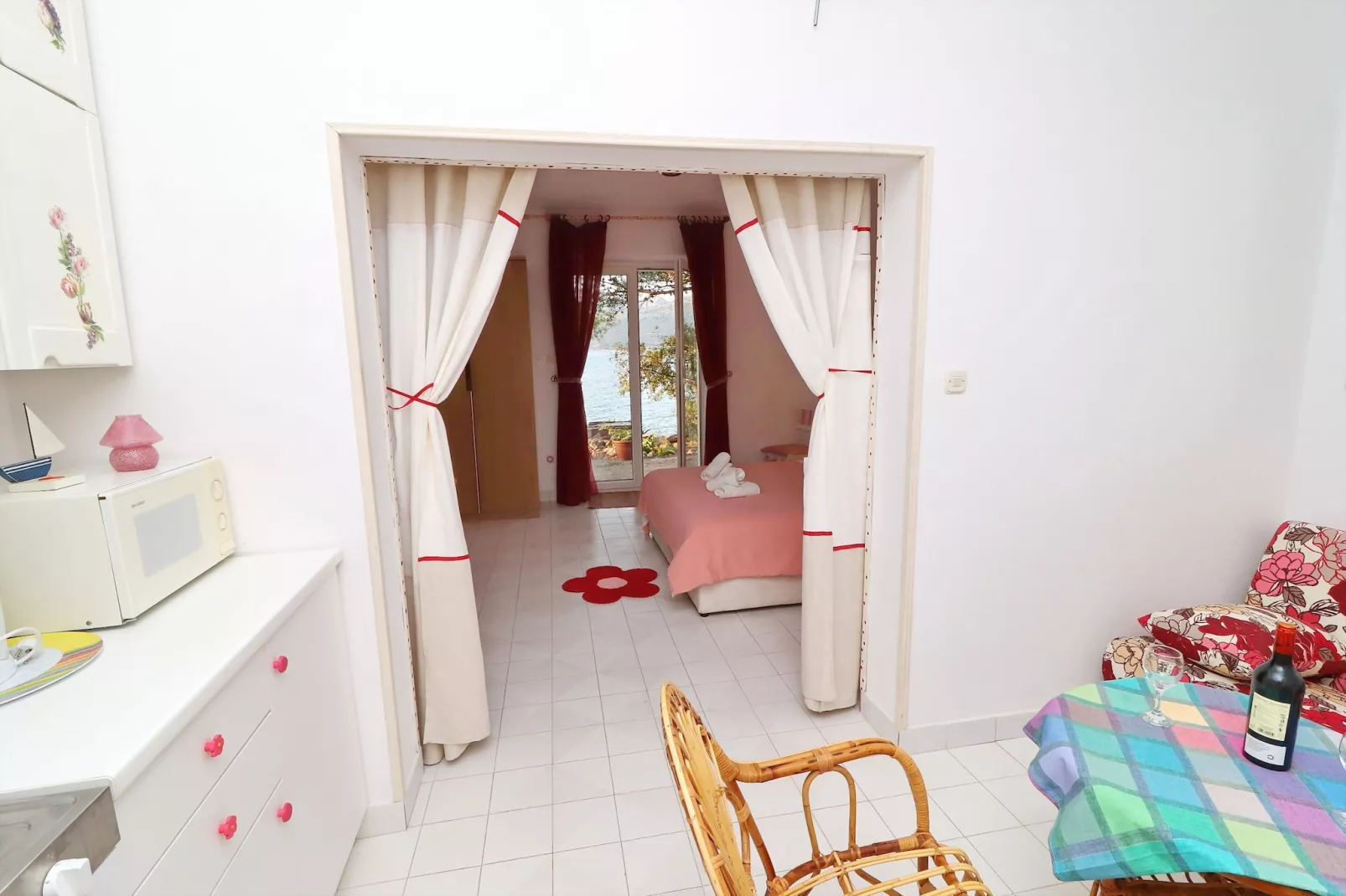 Apartments More & Ja - Superior One Bedroom Apartment with Terrace and Sea View ( 2. zapad )