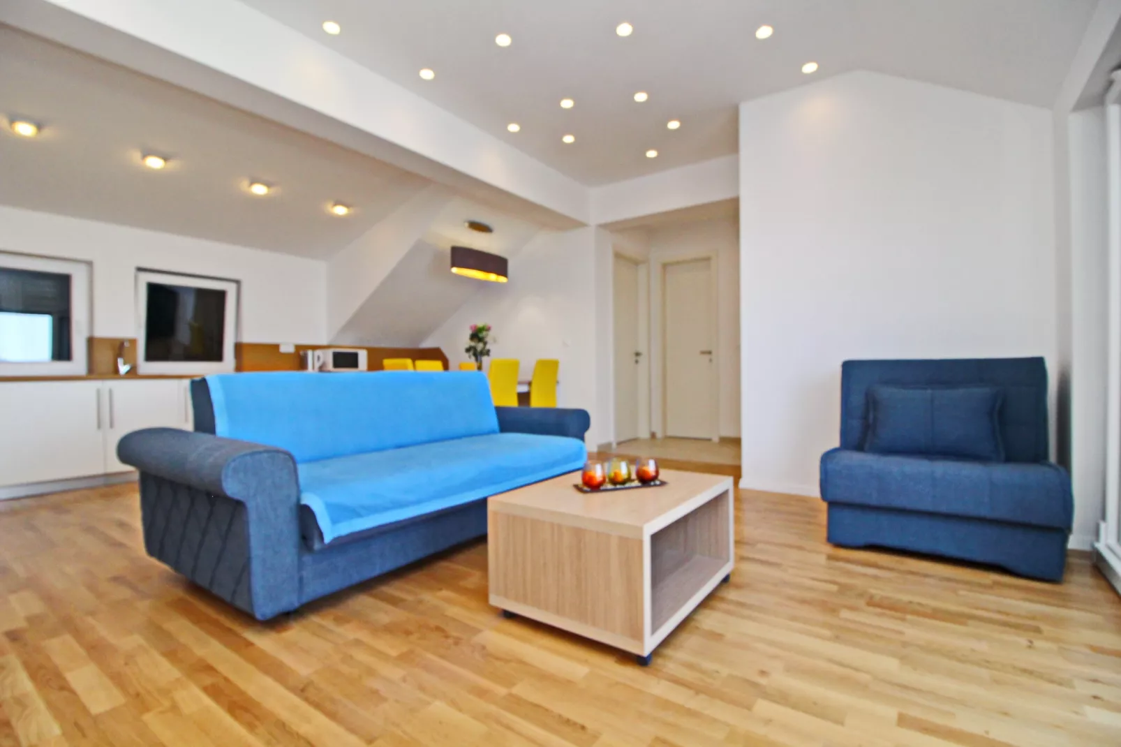 Apartments Kula - Three Bedroom Apartment with Terrace and Sea View C5