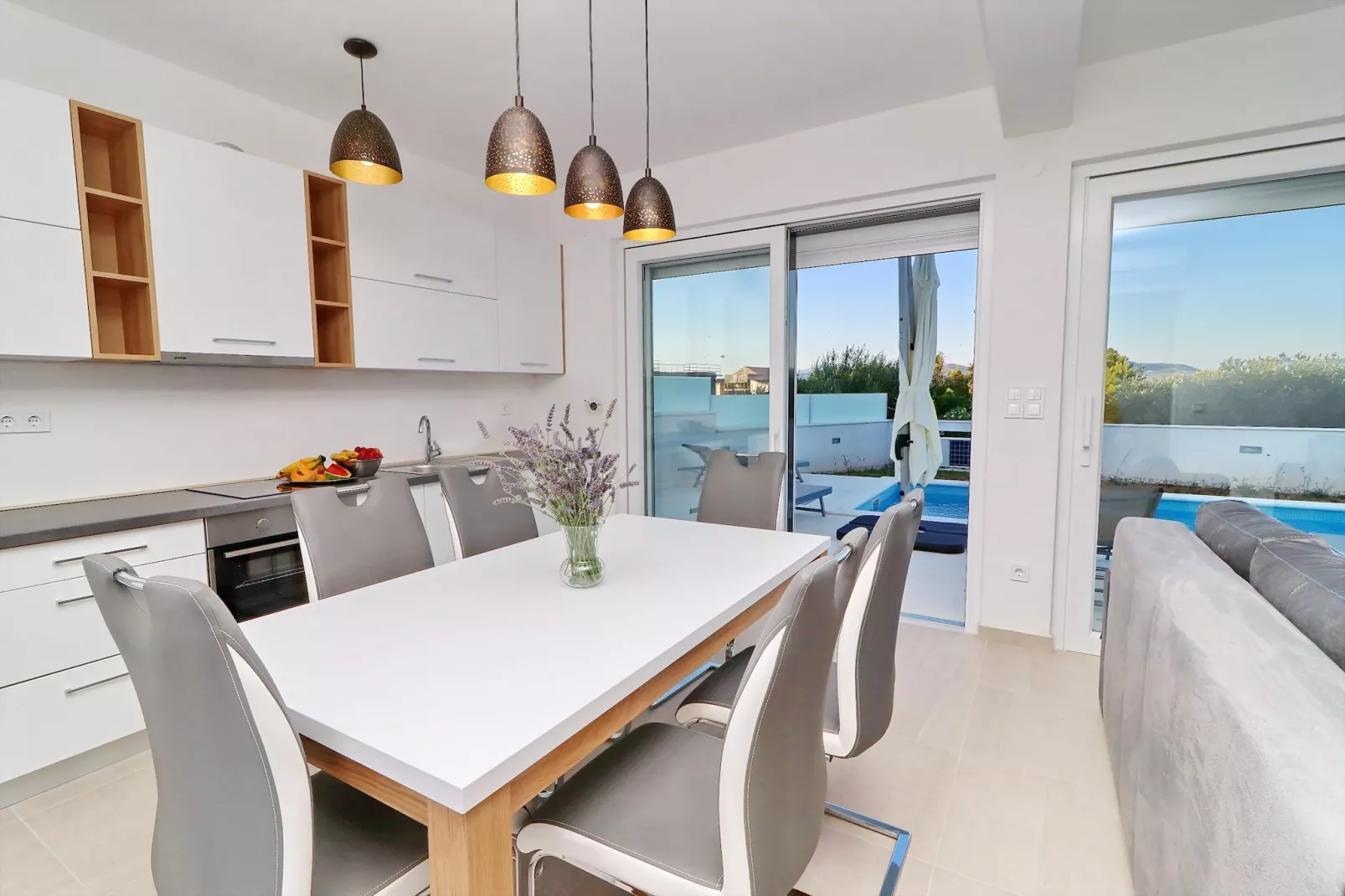 Villa E & D  - Four Bedroom Villa with Pool and Patio - Villa D