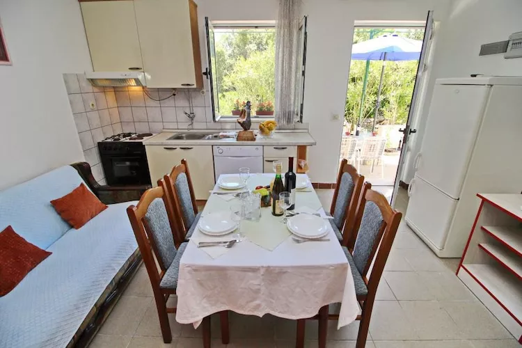 Apartments Neven - Studio Apartment with Terrace and Partial Sea View (A3)