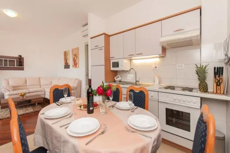 Apartments Nikolina (ST)- Comfort Two Bedroom Apartment(A1)