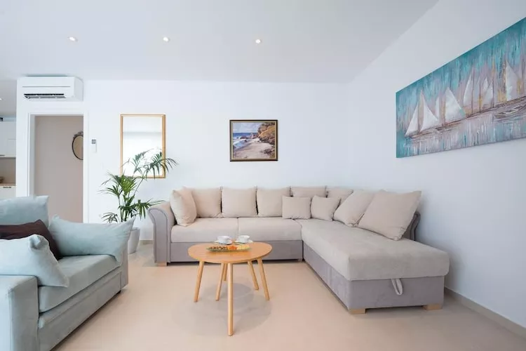 Apartments Horizon - One-Bedroom Apartment with Balcony and Sea View