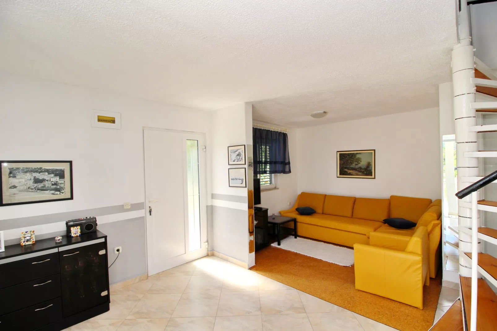 Holiday Home Gea - Three Bedroom Holiday Home with Terrace and Partial Sea View