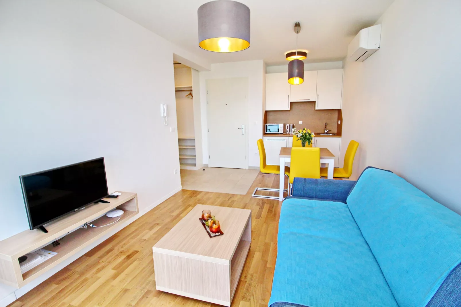 Apartments Kula - One Bedroom Apartment with Balcony and Sea View C3