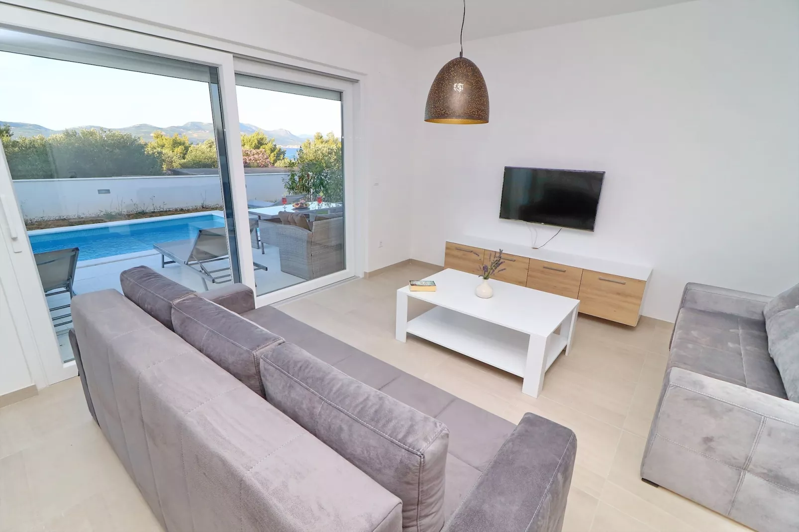 Villa E & D  - Four Bedroom Villa with Pool and Patio - Villa E