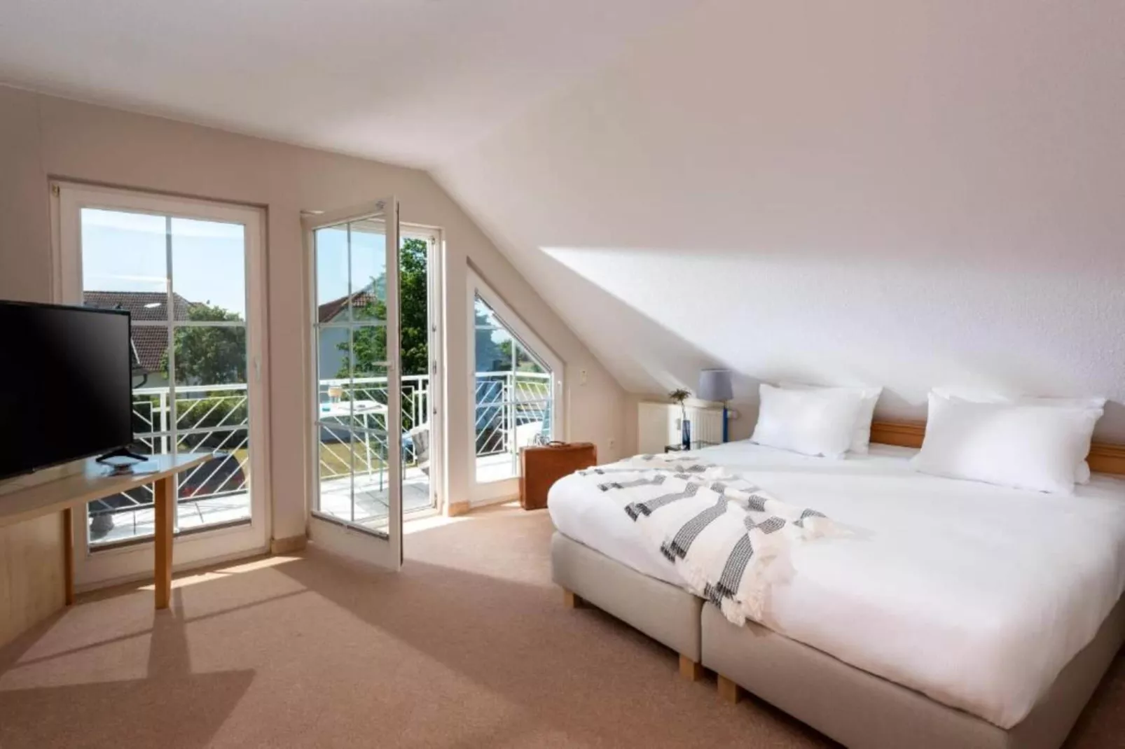 Rugen 4 Bedroom Apartment 9 guest