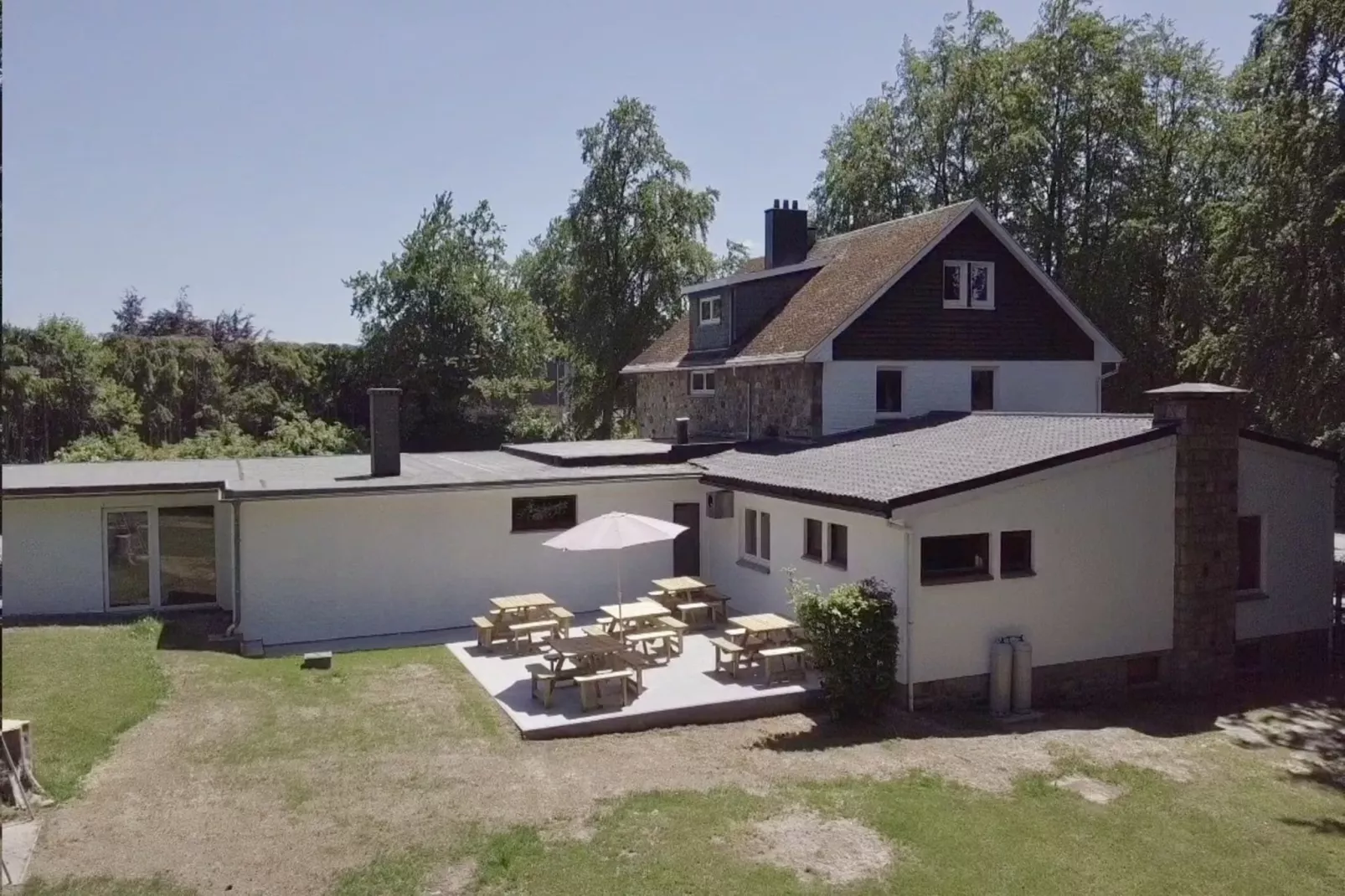 Le Fagna-Buitenkant zomer