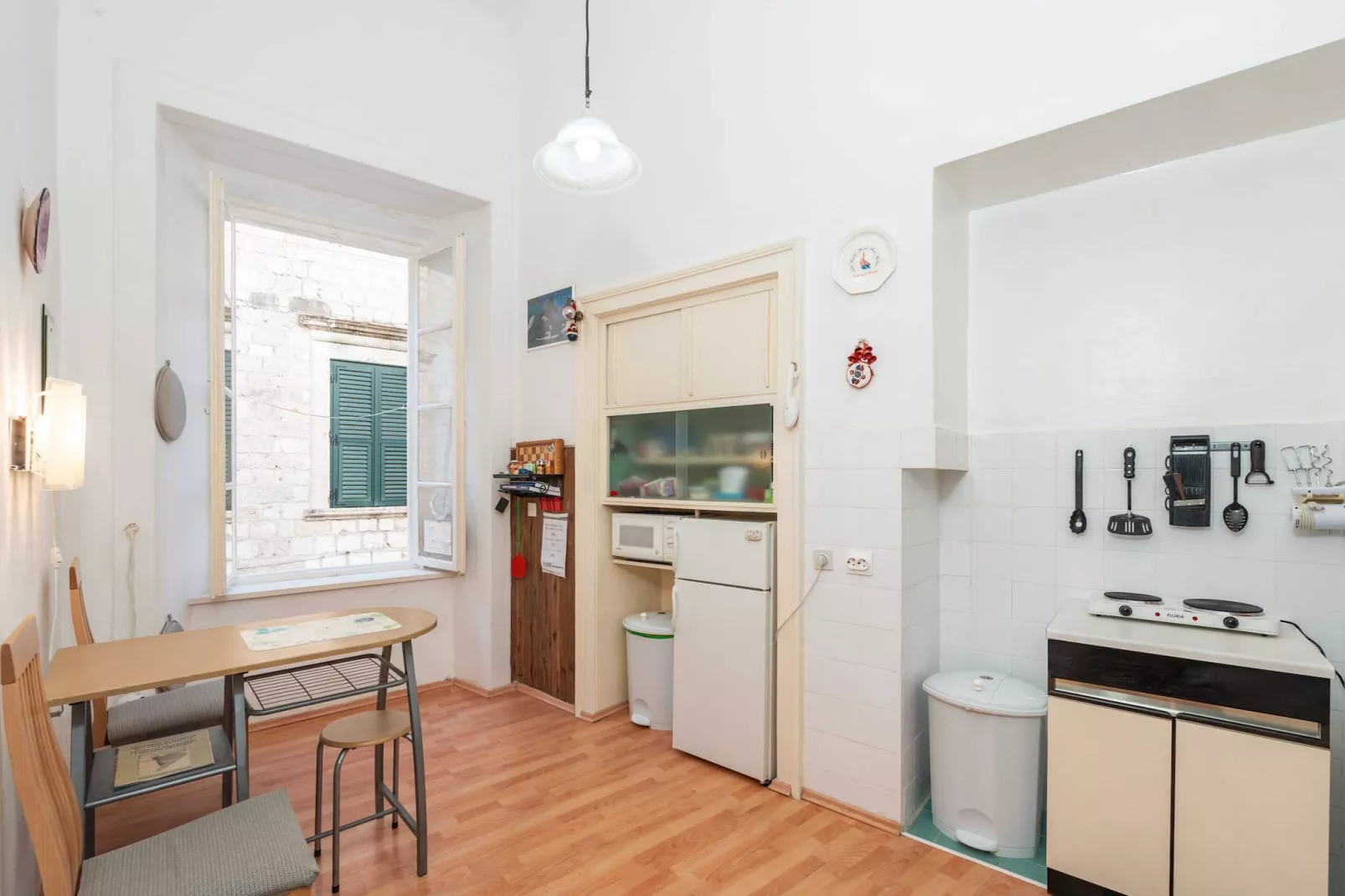 Two Stars Two Beds Downtown Apartment - One-Bedroom Apartment-Keuken