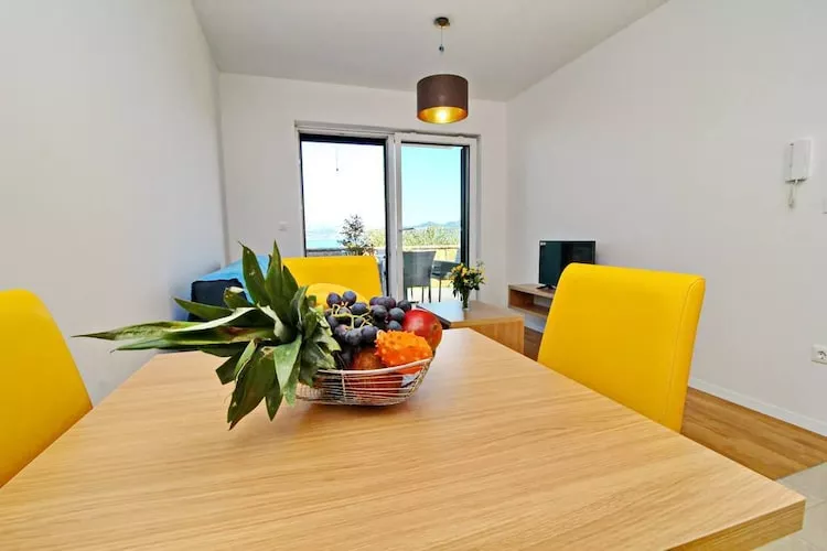 Apartments Kula - Two Bedroom Apartment with Terrace and Sea View C4 - Eetkamer