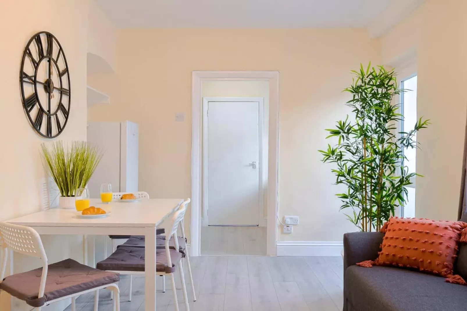 SE21 Martell Rd 46-Eetkamer