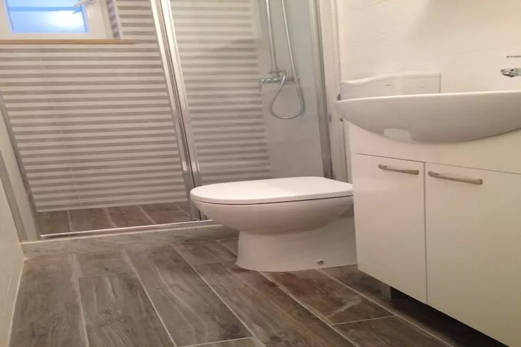 Apartments Villa Ivka- Studio Apartment-Badkamer