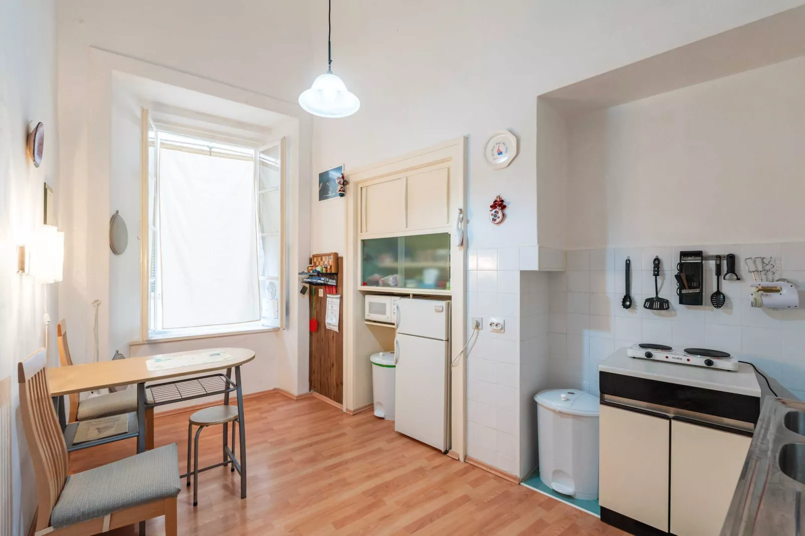 Two Stars Two Beds Downtown Apartment - One-Bedroom Apartment-Keuken