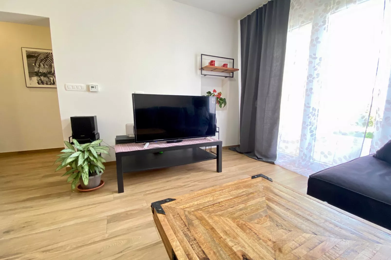 VERT Apartment - Two Bedroom Apartment with Terrace-Woonkamer