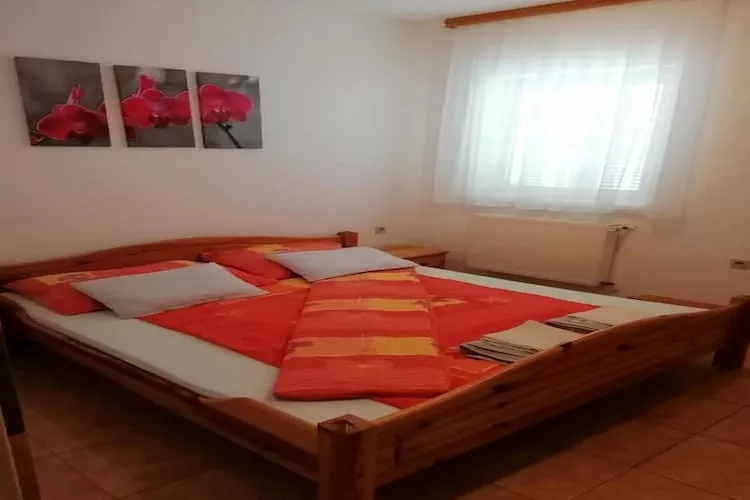 House Panorama - One Bedroom Apartment with Balcony and Sea View (Panoramahaus)-Slaapkamer