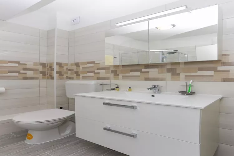 Apartments Posta - Superior One-Bedroom Apartment with Terrace and Sea View - Apartman 7-Badkamer