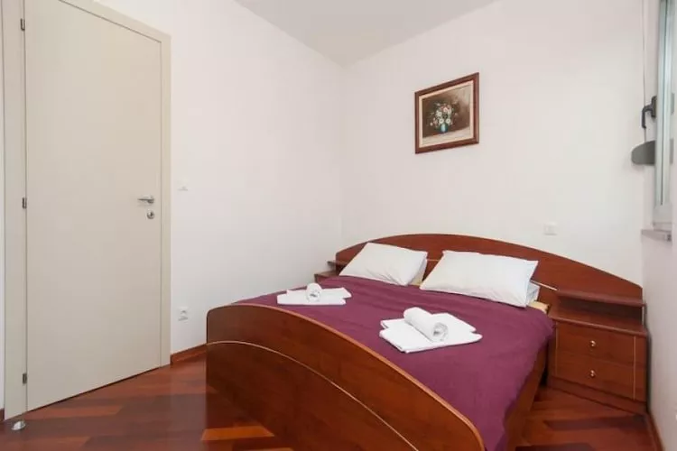 Apartments Nikolina (ST)- Comfort Two Bedroom Apartment(A1)-Slaapkamer