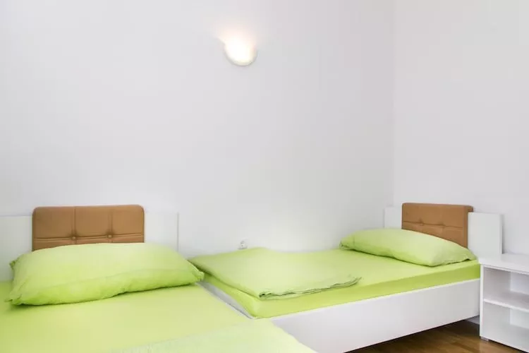 Apartments Kula - Three Bedroom Apartment with Balcony and Sea View-B5-Slaapkamer