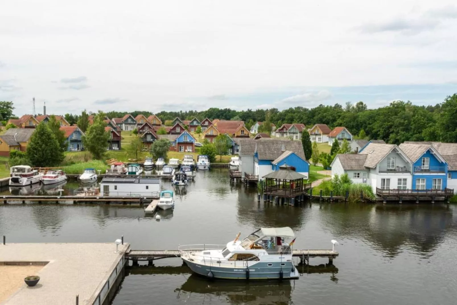 Marina 1 Bedroom Apartment 3 guest-Gebieden zomer 1km