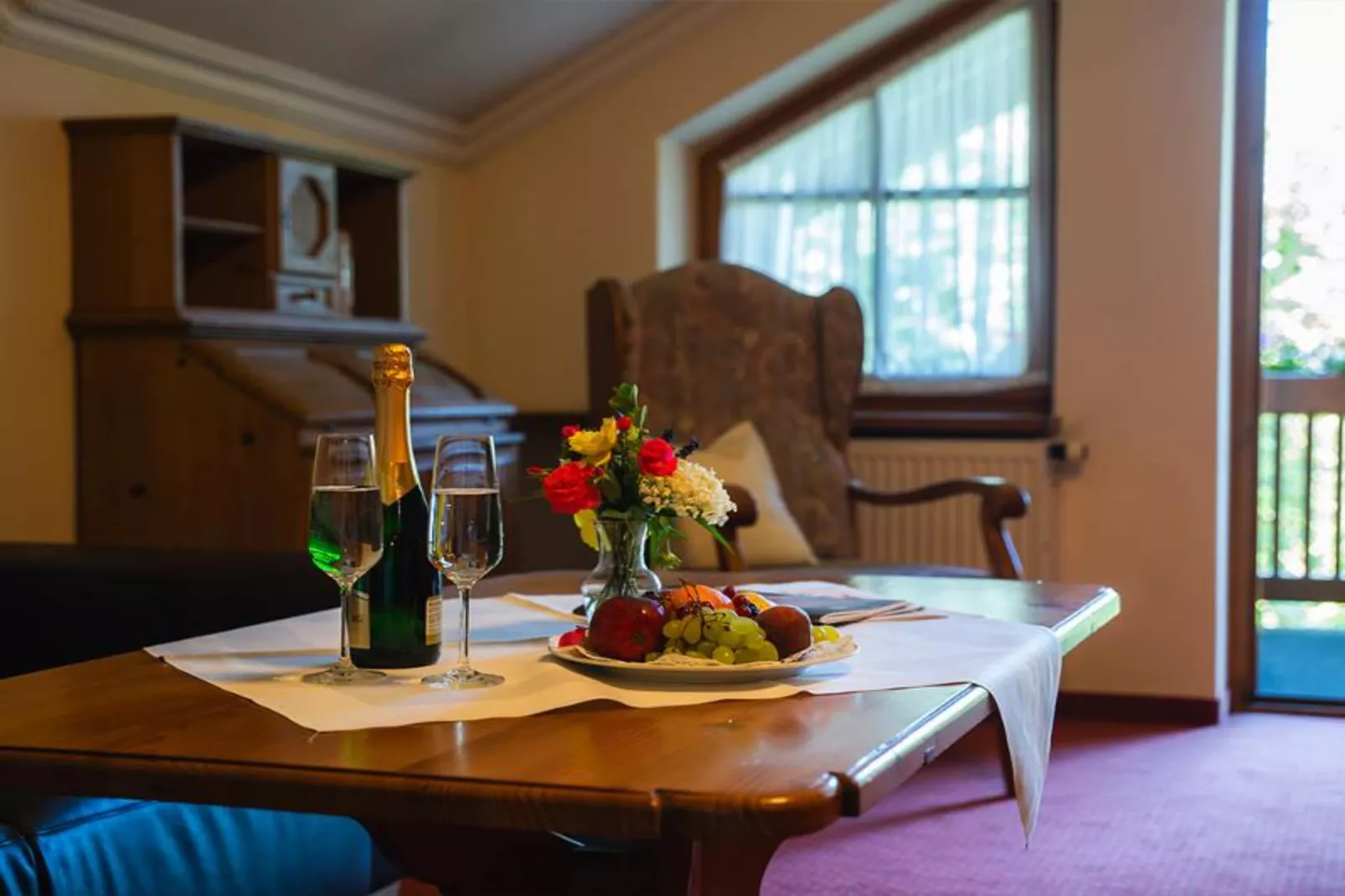 Sammareier Gutshof - Seniorsuite 70qm DG-Woonkamer