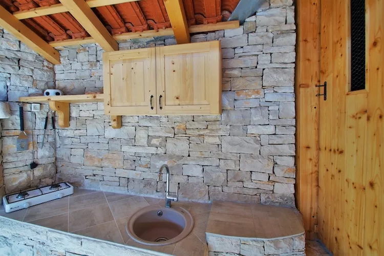 Stone House Mia - Two Bedroom Stone House with Terrace and Sea View-Keuken