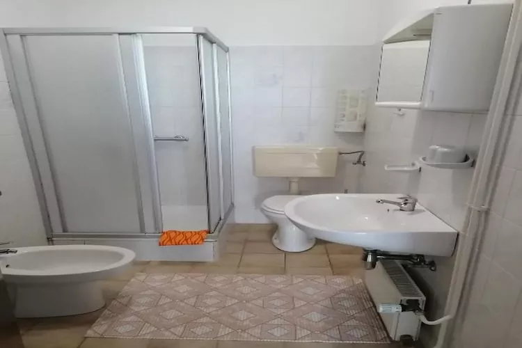 House Panorama - One Bedroom Apartment with Terrace and Sea View (Cezar)-Badkamer