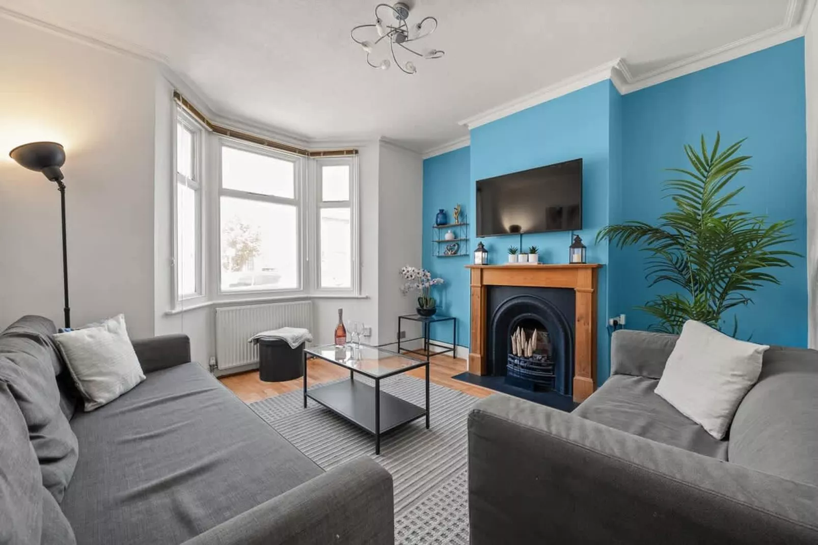 KT2 Gibbon Rd 94-Woonkamer