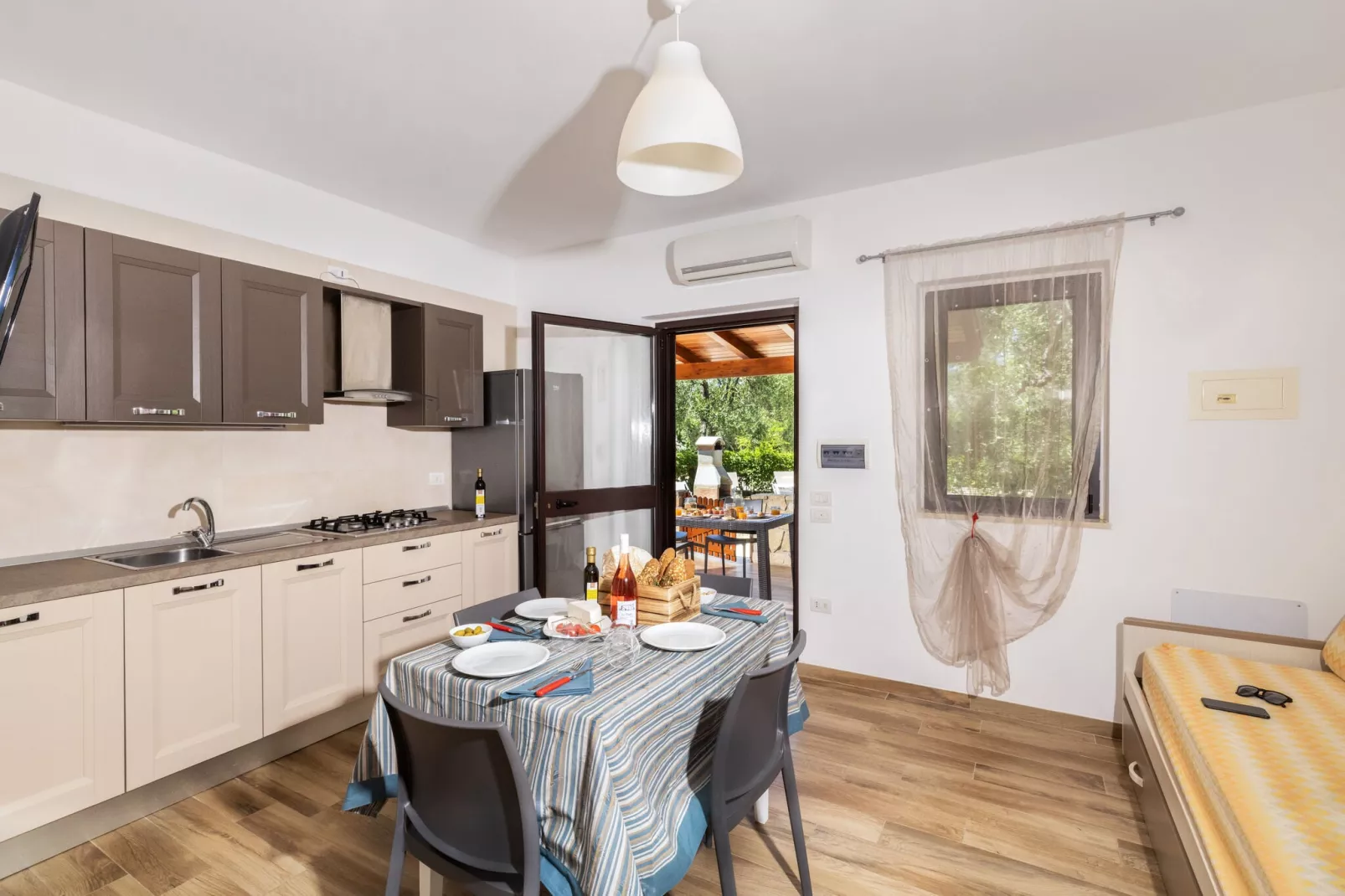 I Tesori del Sud - App 3-roomed - 4/5 pax ground floor-Woonkamer