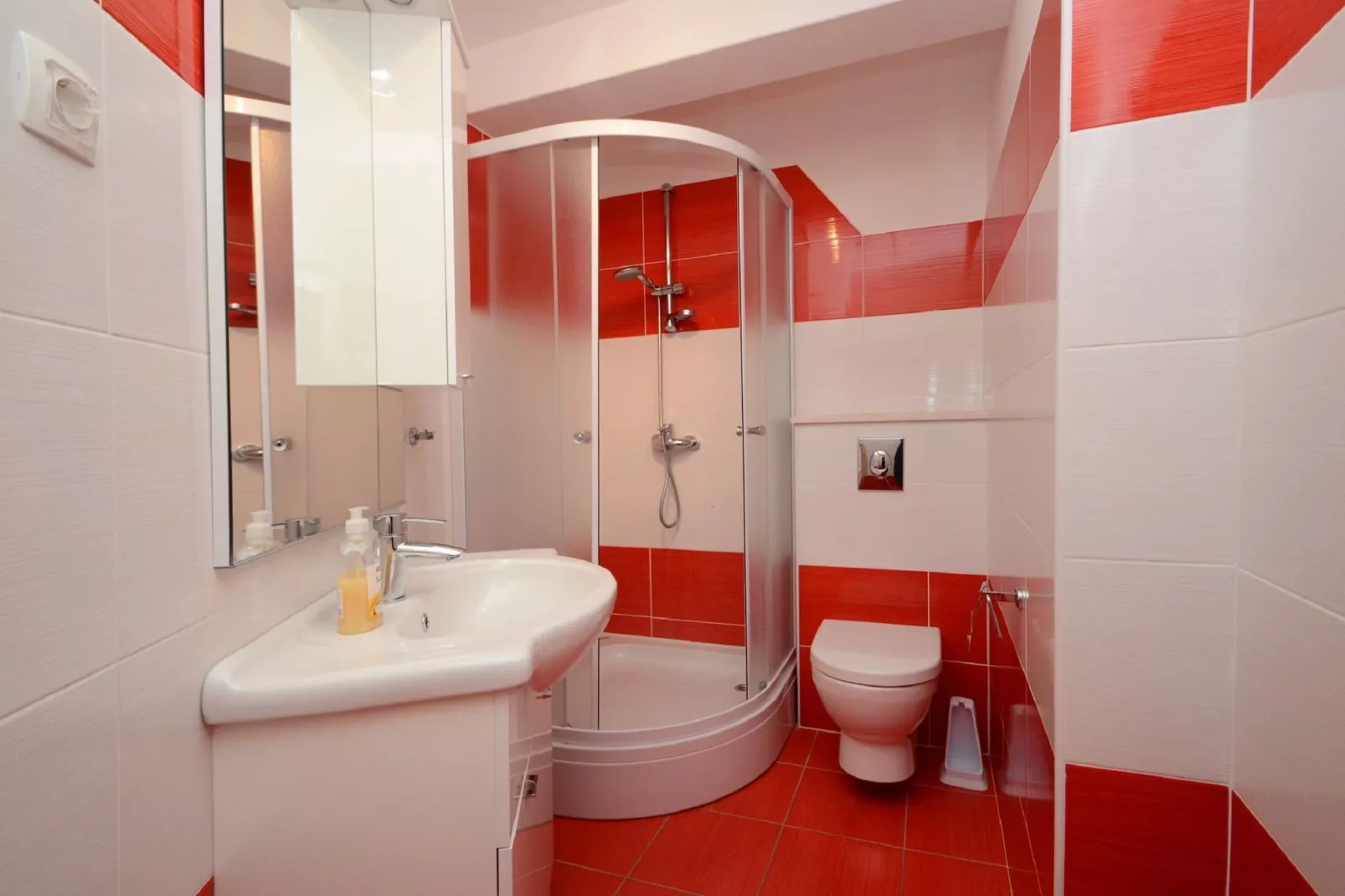 Apartments Korčula - Two Bedroom Apartment with Terrace and Sea View (Coral)-Badkamer