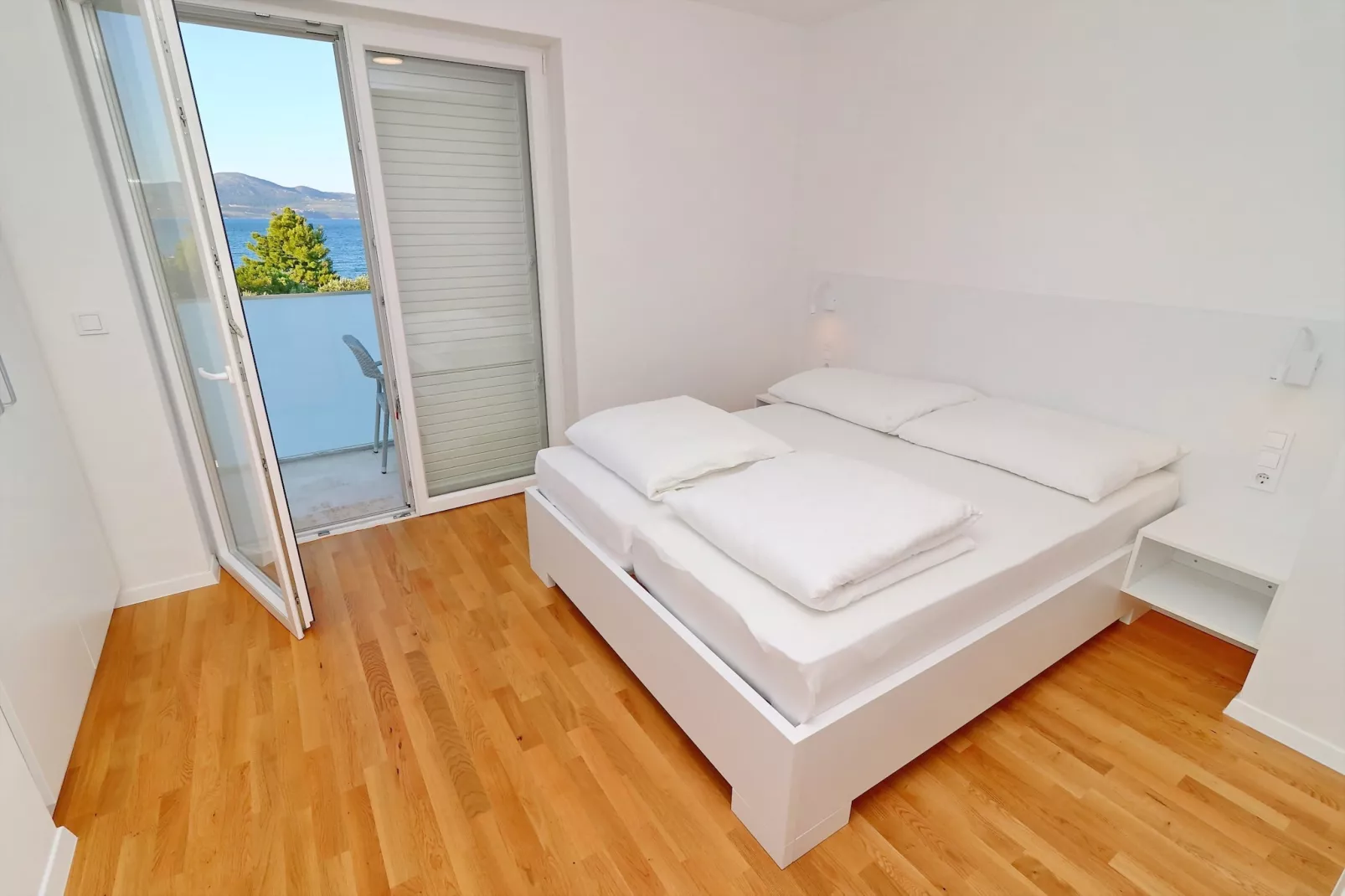 Villa E & D  - Four Bedroom Villa with Pool and Patio - Villa D-Slaapkamer