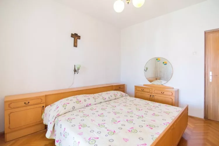 Apartment Vrandecic - Two Bedroom Apartment with Garden Terrace (Žarka) (ST)-Slaapkamer