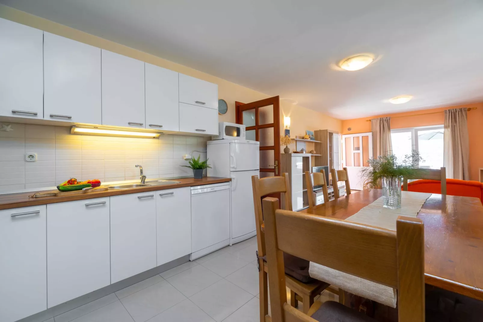 Holiday Home Diana - Five Bedroom House with Terrace and Sea View-Keuken