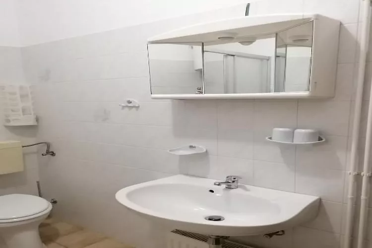 House Panorama - One Bedroom Apartment with Terrace and Sea View (Cezar)-Badkamer