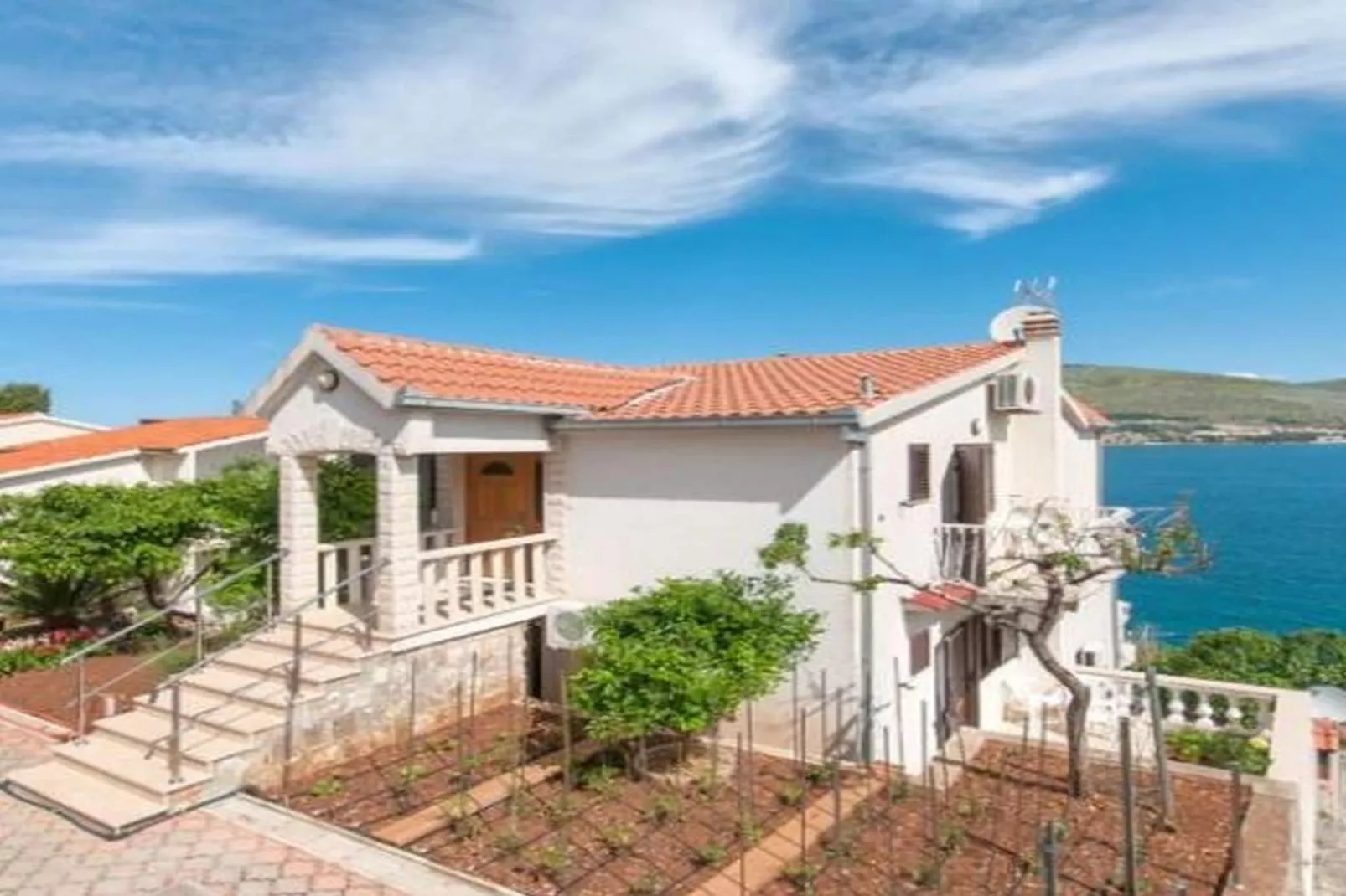 Apartments Marko - Three Bedroom Apartment with Terrace and Sea View (A6)-Buitenlucht