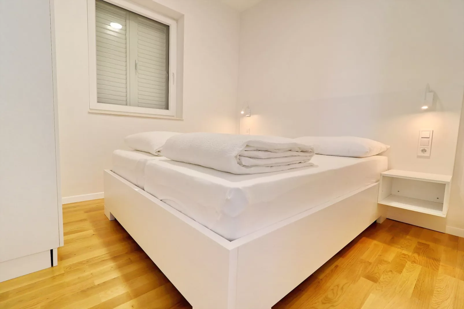 Villa E & D  - Four Bedroom Villa with Pool and Patio - Villa D-Slaapkamer