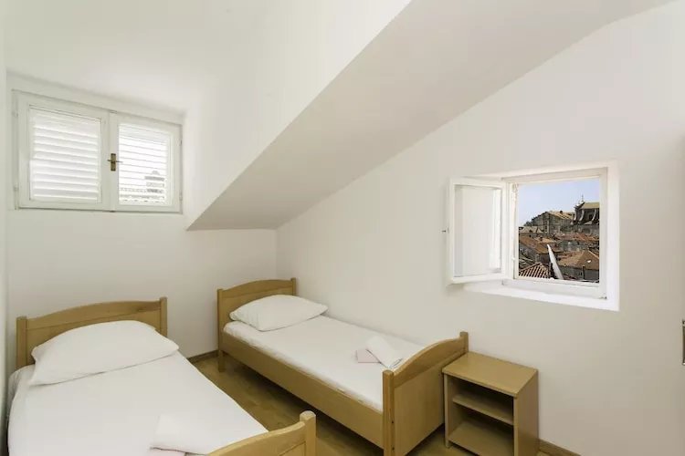 Apartment Sun - One-Bedroom Apartment-Slaapkamer