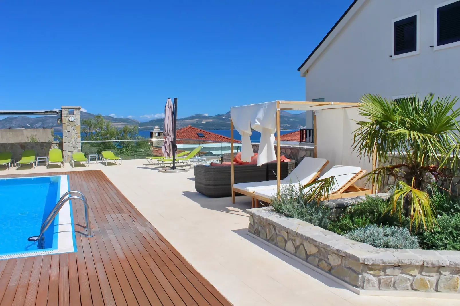 Apartments Kula - One-Bedroom Apartment with Terrace and Sea View-B1-Zwembad