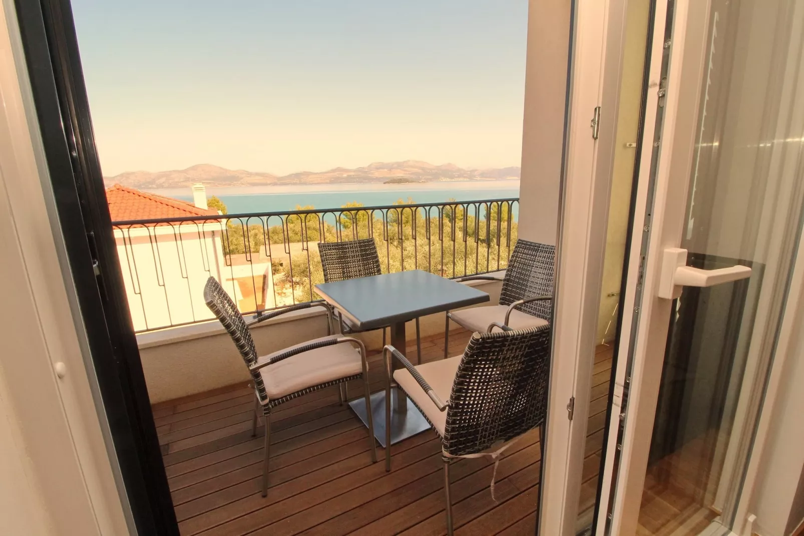 Apartments Kula - Comfort One Bedroom Apartment with Balcony and Sea View-B3-Uitzicht