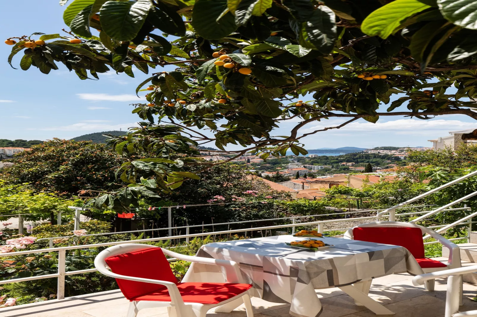 Apartments Franka - One Bedroom Apartment with Terrace and Garden View (A2+1)-Terras