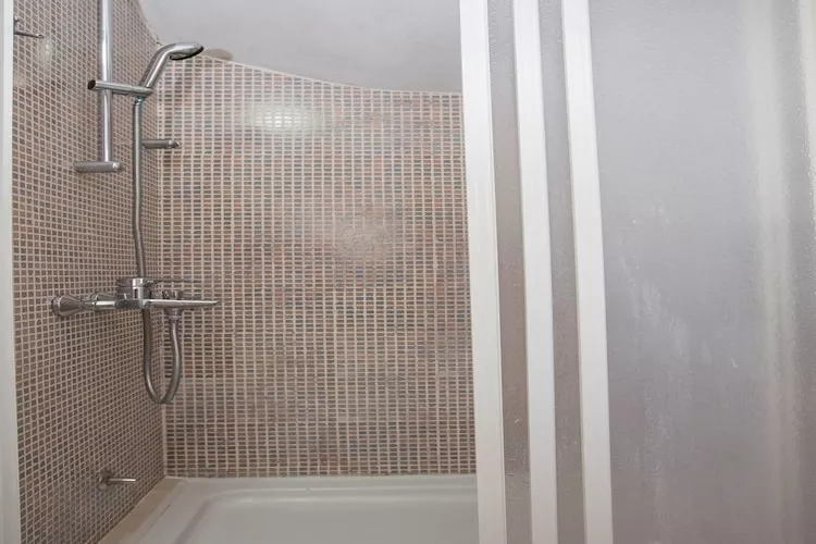 Apartments Vidak - One Bedroom Apartment with Terrace and Sea View - (A1)-Badkamer