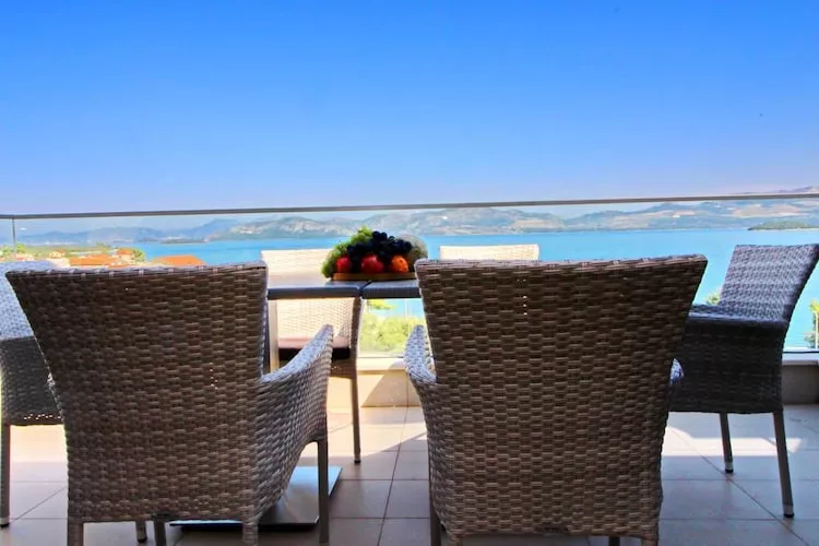 Apartments Kula - Three Bedroom Apartment with Terrace and Sea View C5 - Terrasbalkon