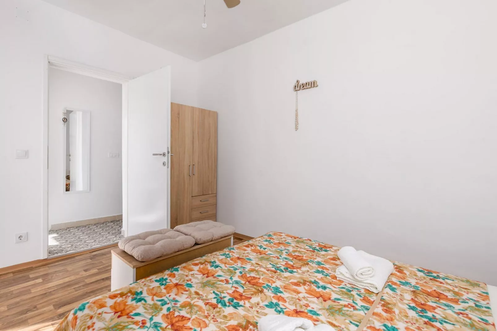 Apartments Sun 4 You - One Bedroom Apartment with Terrace and Sea View (Apartment 1) - Slaapkamer