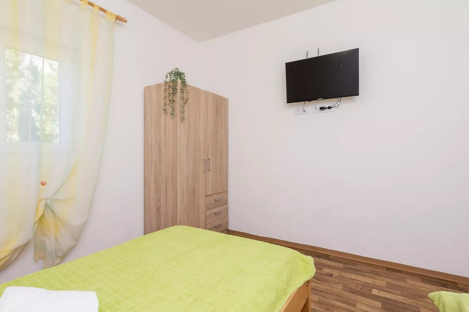 Apartments Sun 4 You - Two Bedroom Apartment with Balcony and Sea View (Apartment 2)-Slaapkamer