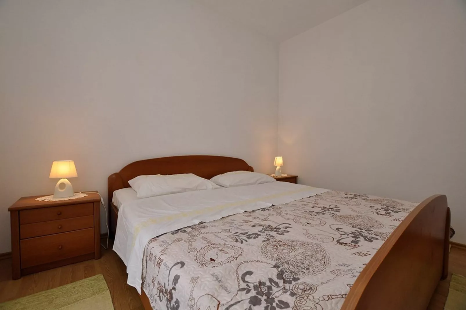 Apartments Seagull - Comfort Two Bedroom Apartment with Sea View Balcony (Tonko)-Slaapkamer