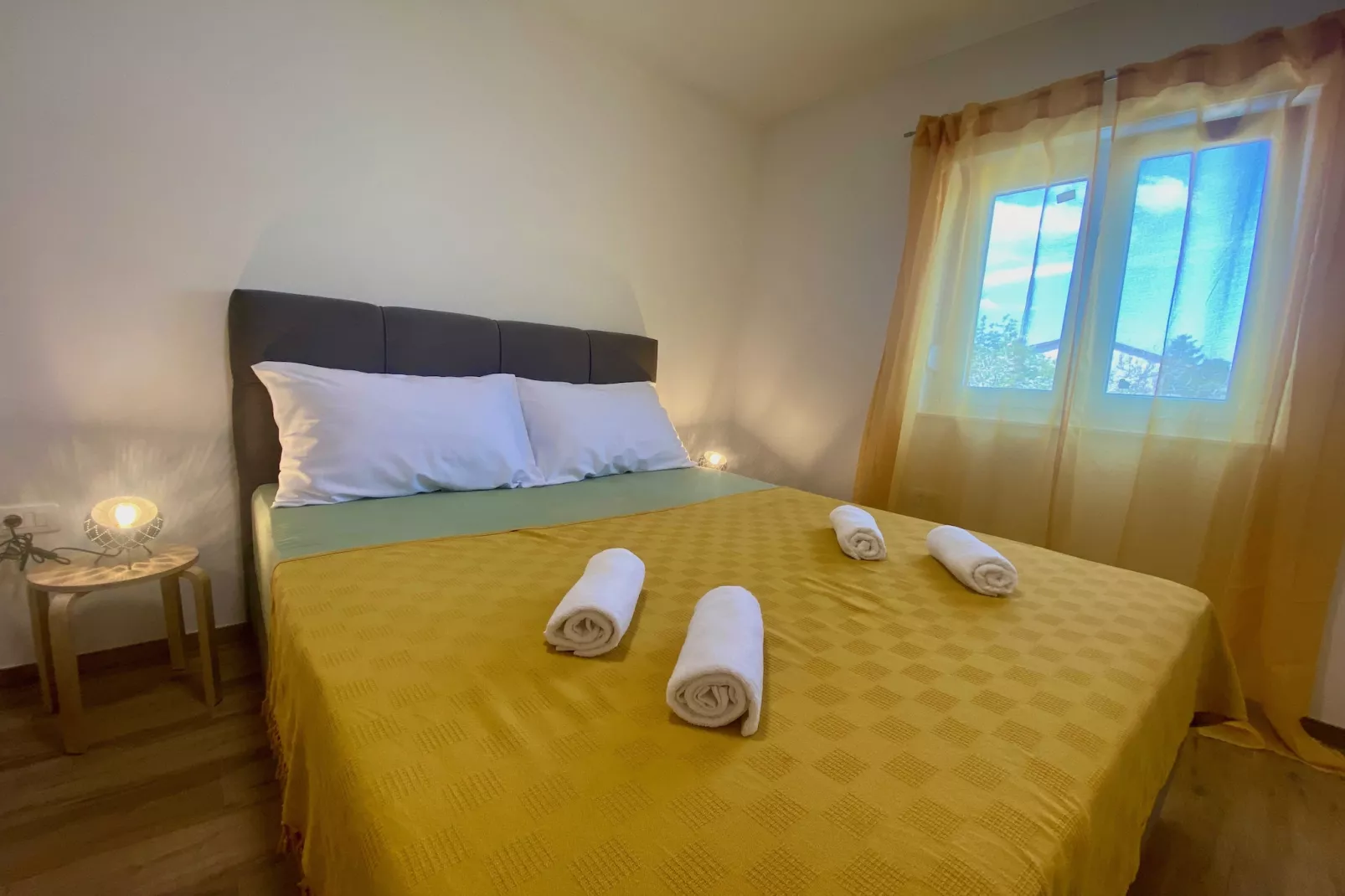 VERT Apartment - Two Bedroom Apartment with Terrace-Slaapkamer